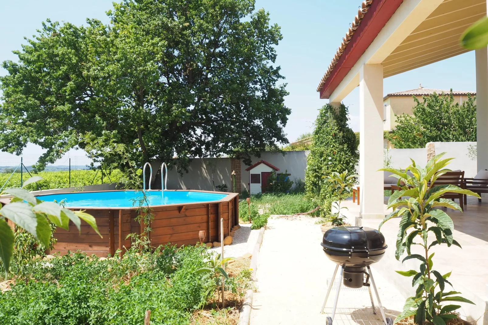 Ferienhaus in Domazan-Pool