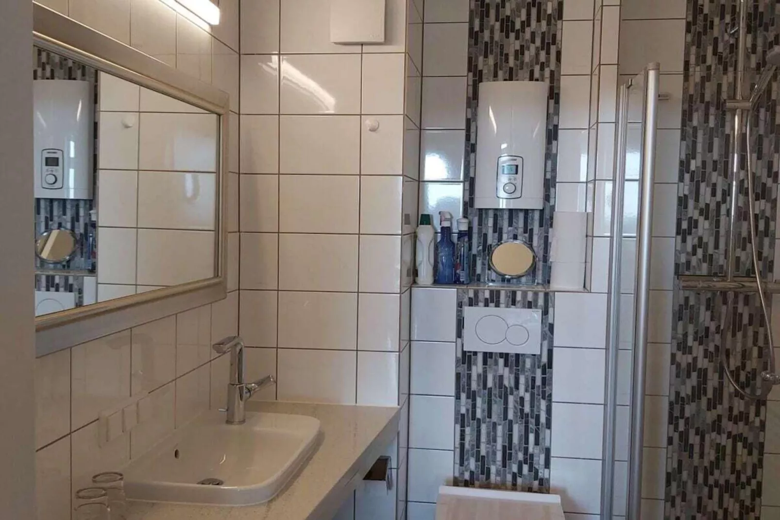 490310-Bathroom
