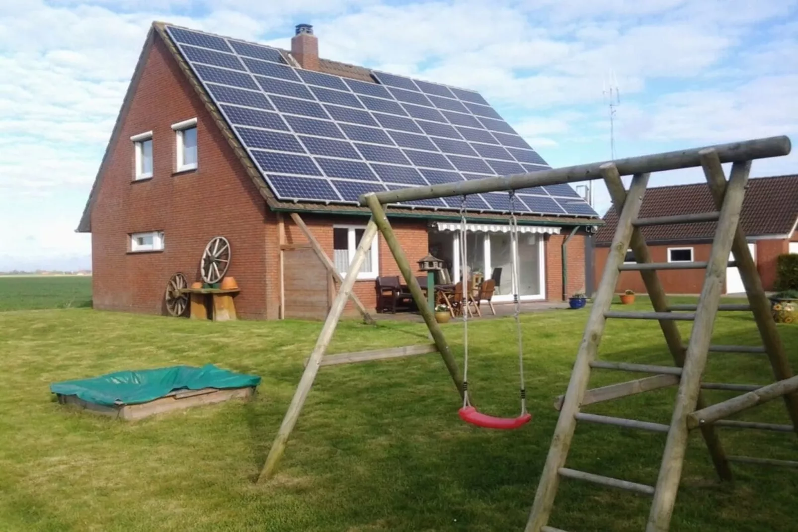 319803-Exterior in summer