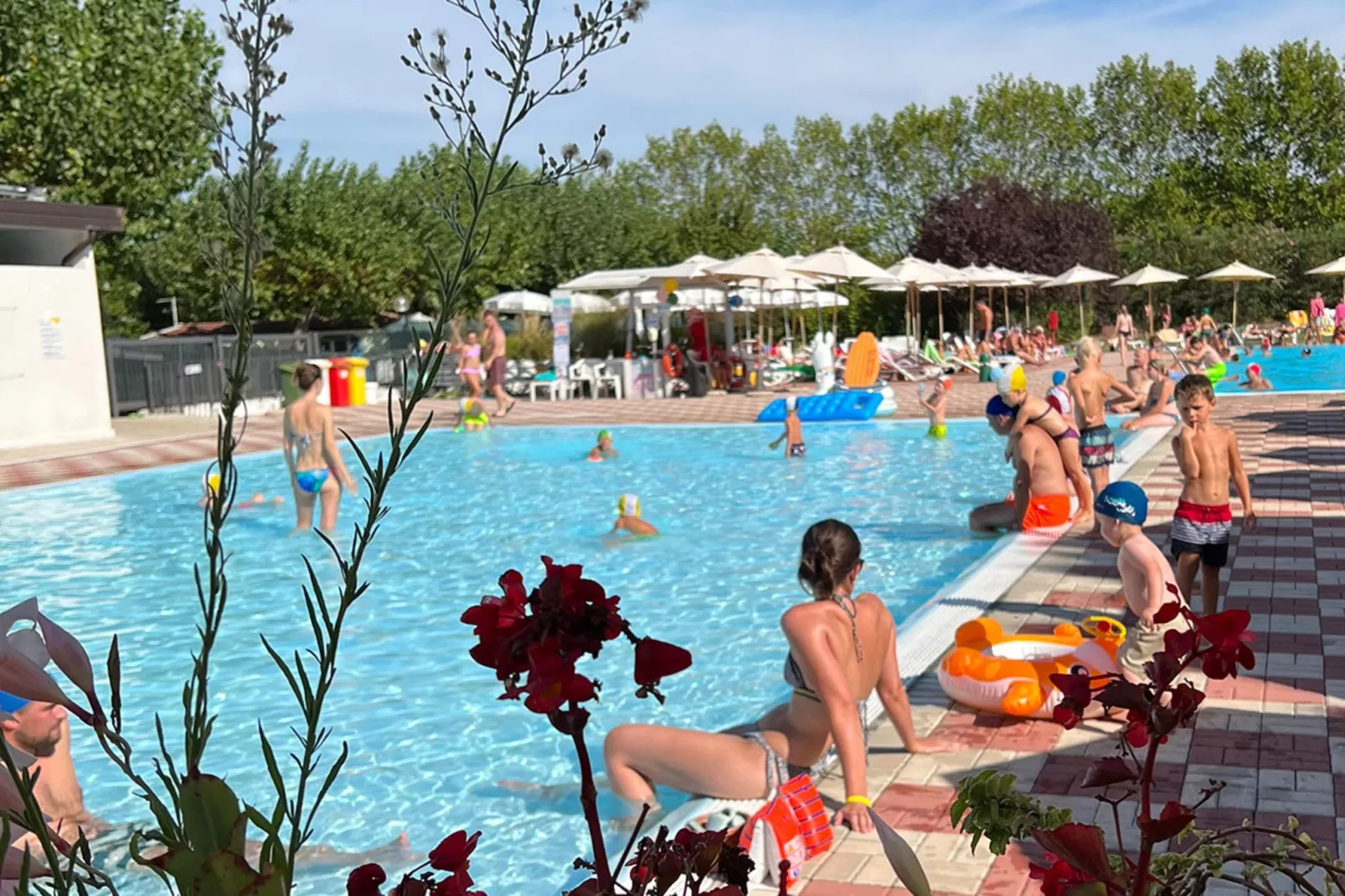 Caravanpark San Benedetto Camping Relais Peschiera / MH Borgo-Swimming pool