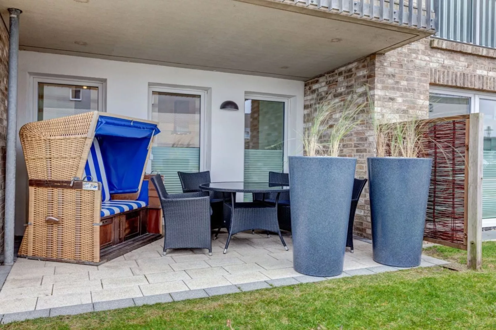 58299-Terrace balcony