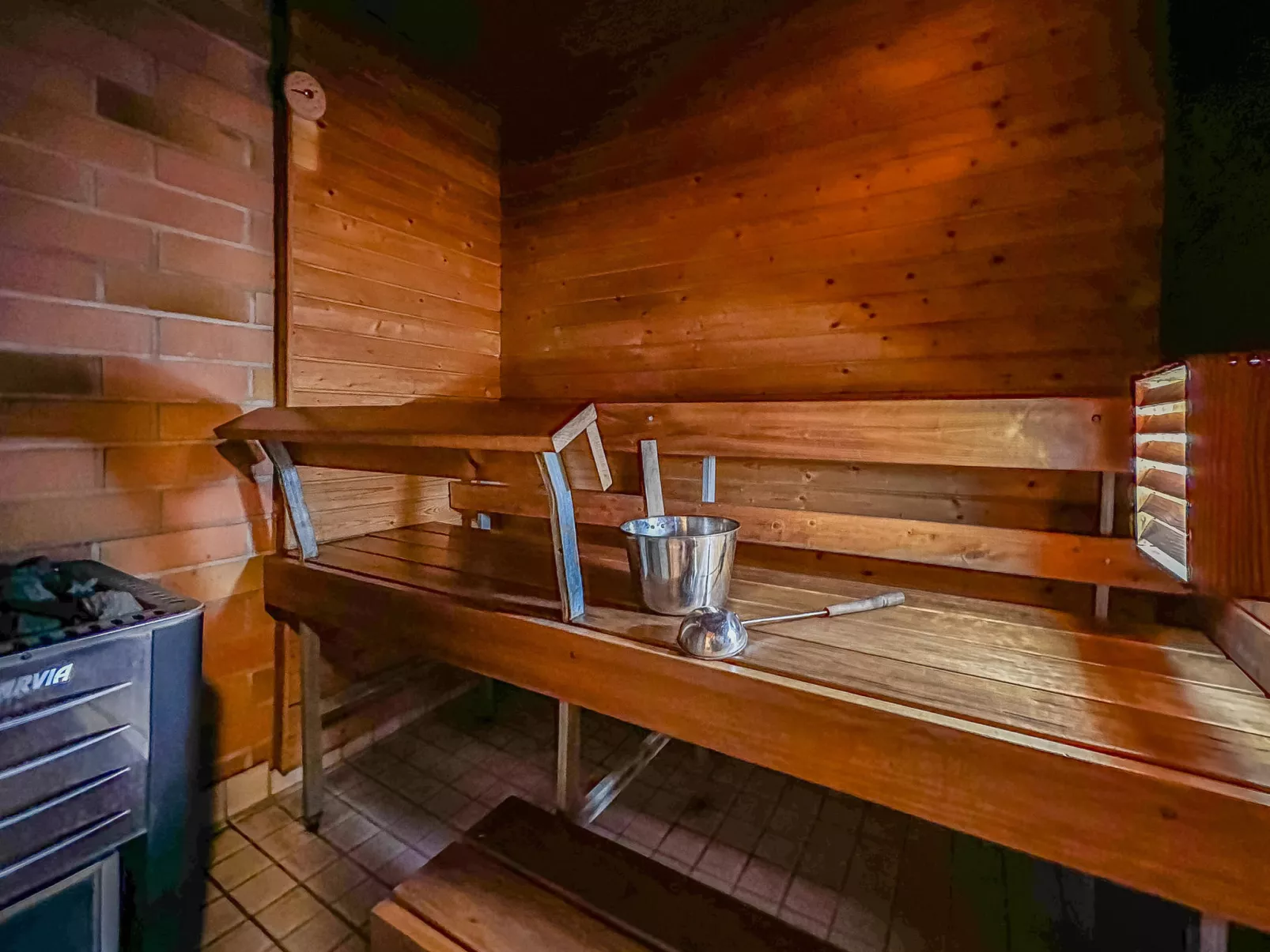 Kalliohonka - Drinnen