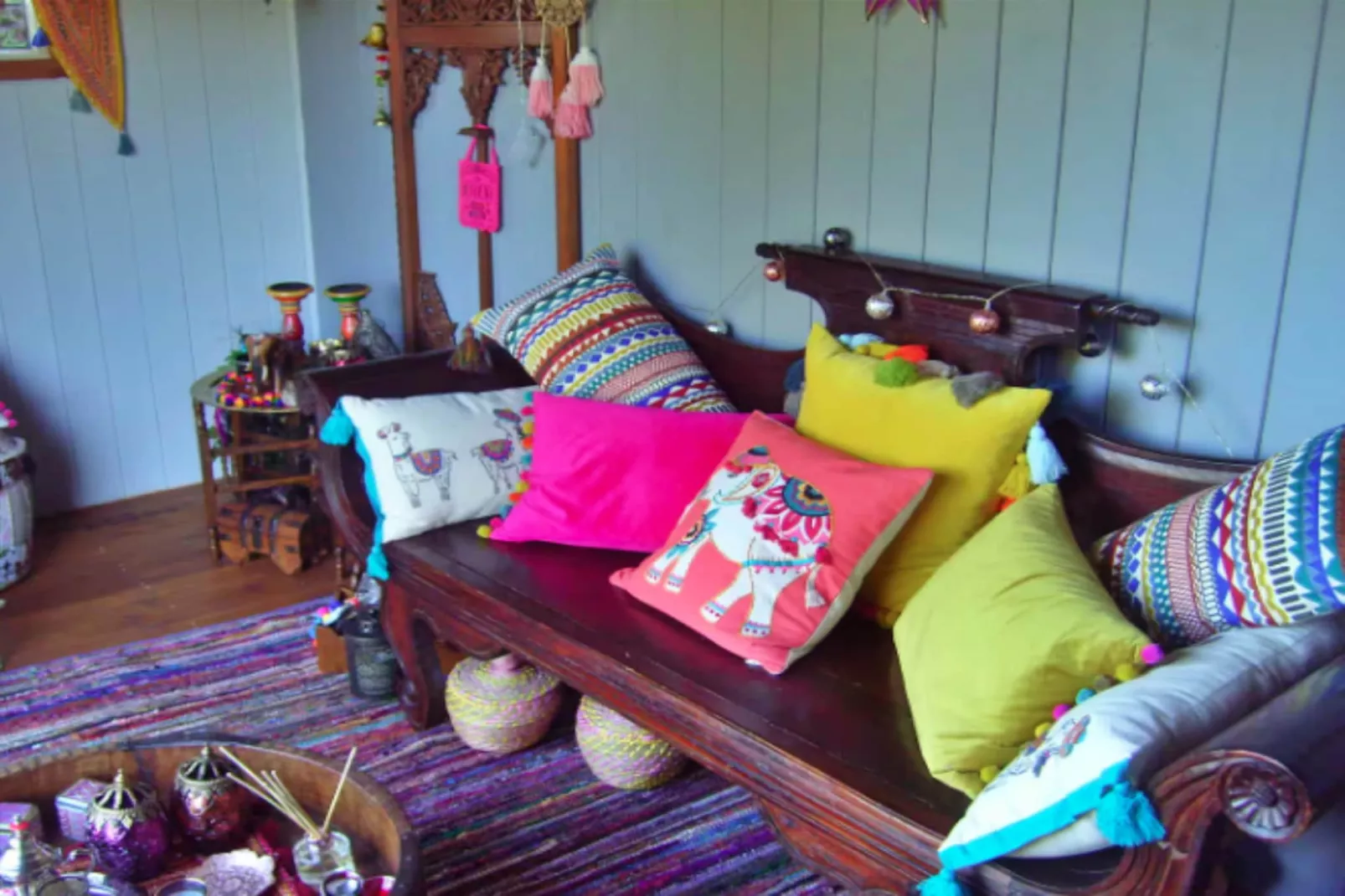 Shepherd's Hut at Hilltop Farm-Living room