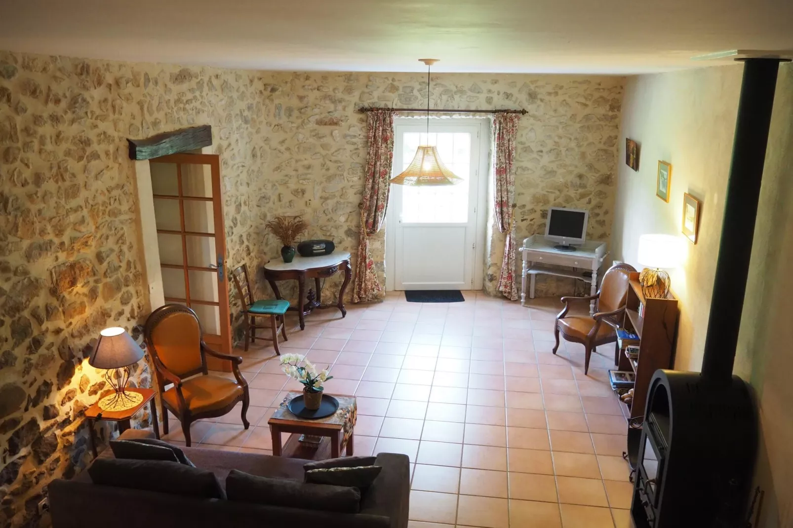 Doppelhaushälfte in Lussan / Le Tilleul-Living room