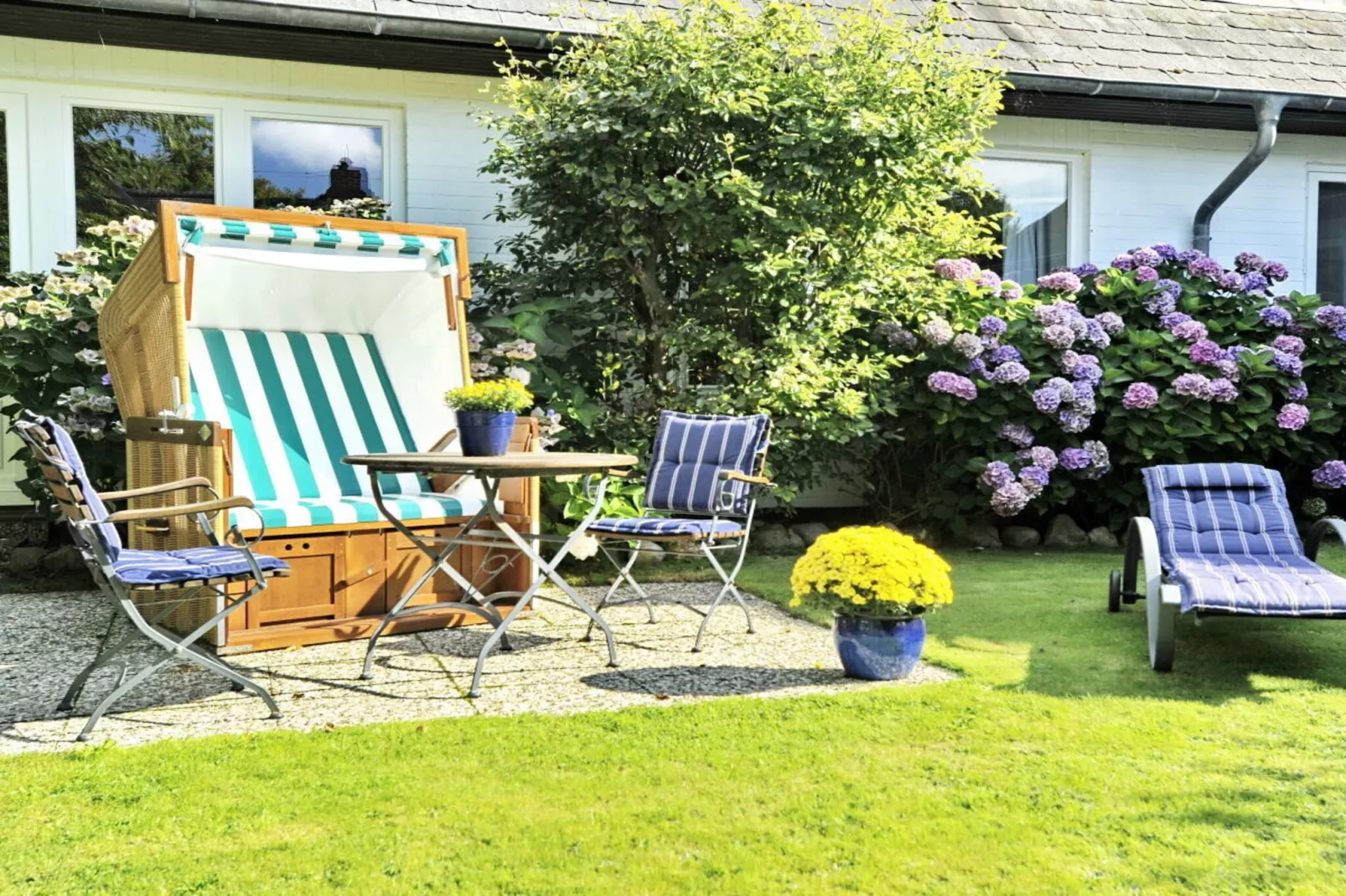 284435-Terrace balcony