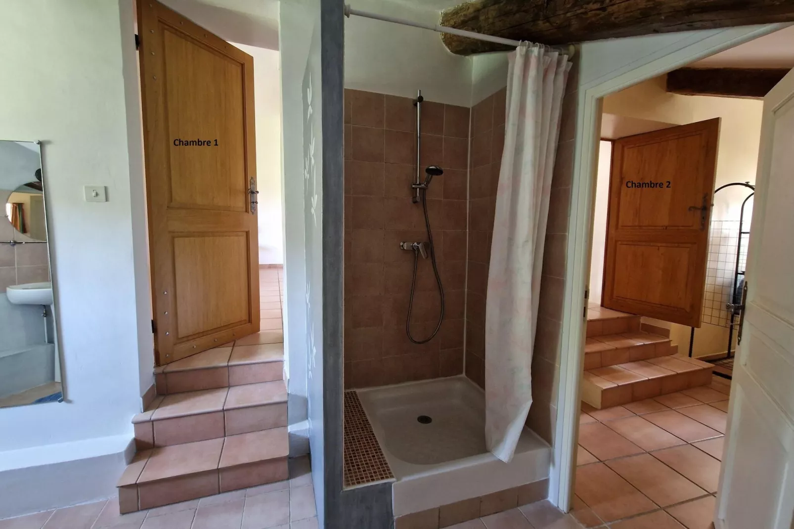 Doppelhaushälfte in Lussan / Le Tilleul-Bathroom