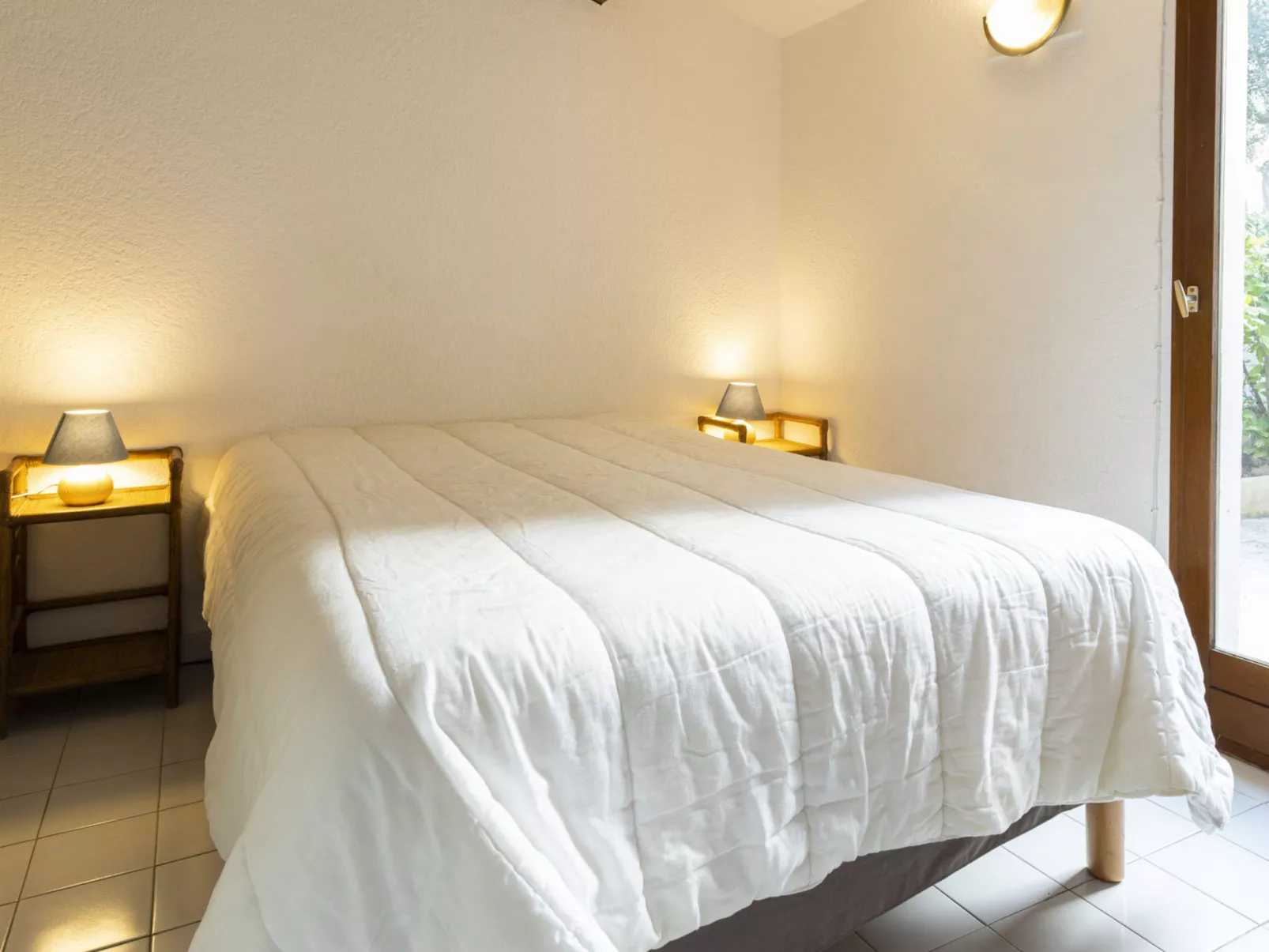 Les Ondines 2-Drinnen