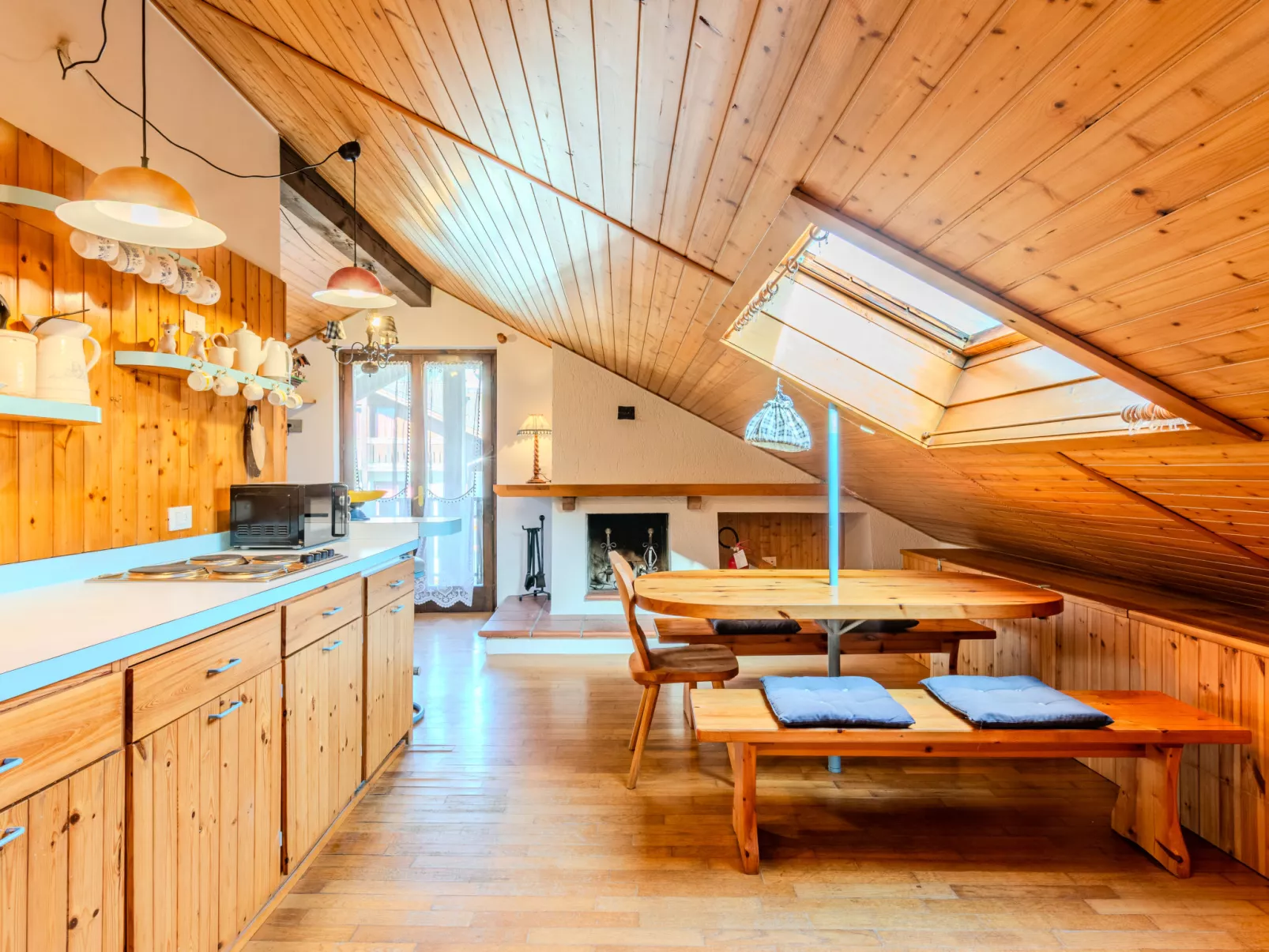 Mansarda Pineta-Drinnen