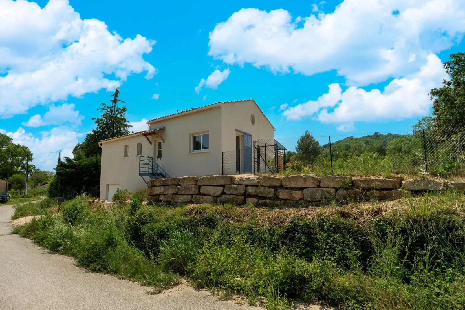 La Calade-Exterior summer
