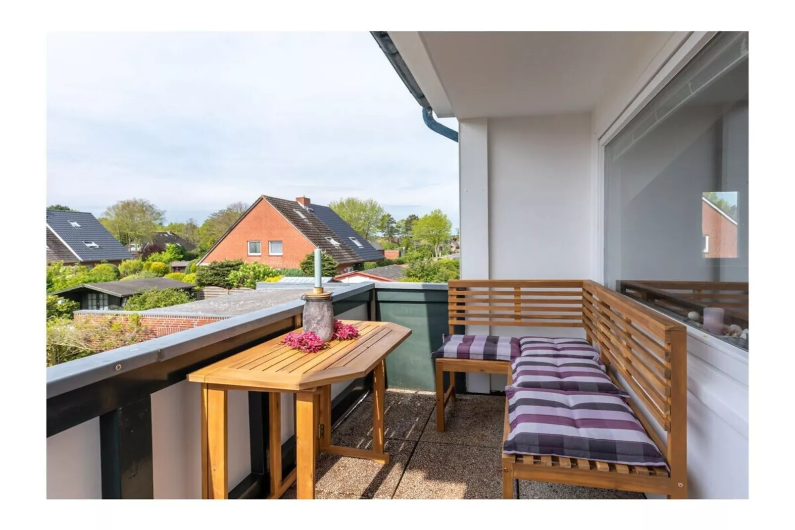 612342-Terrace balcony