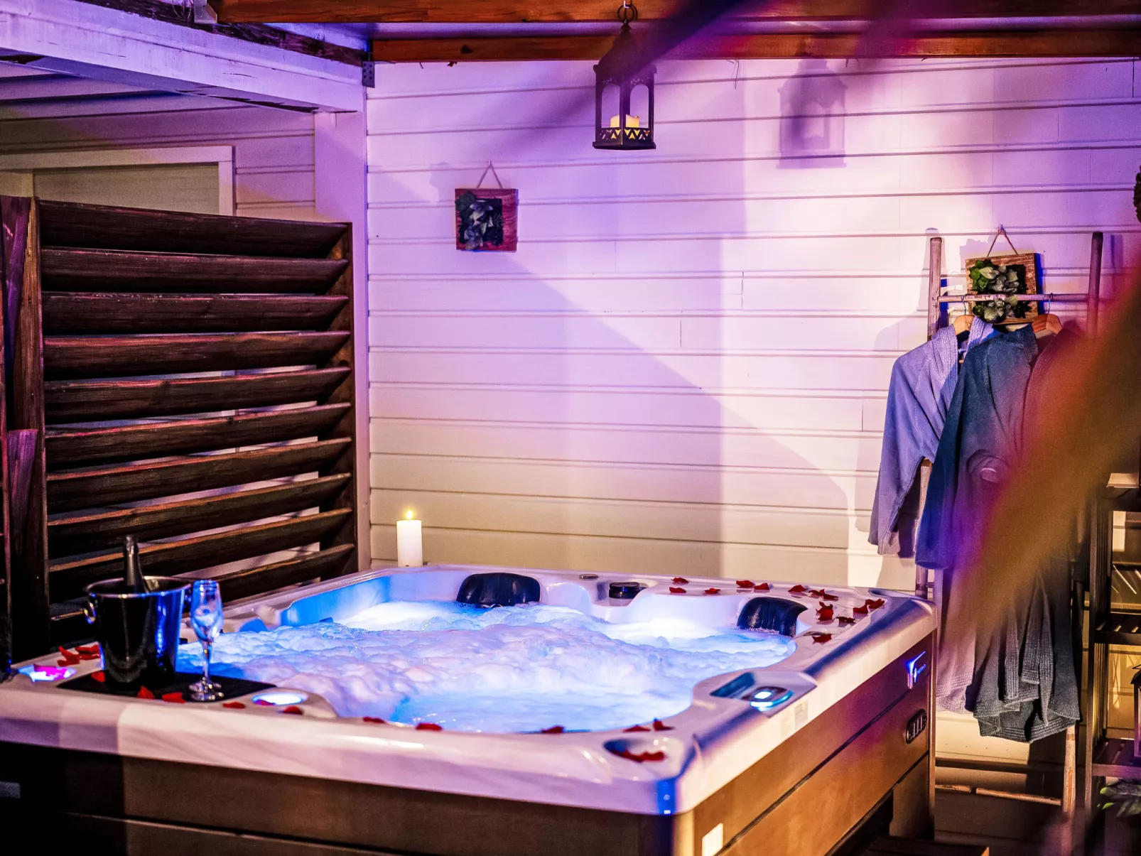 Villa Eden Bleu - Haus in Südlage mit beheiztem Pool und privatem Whirlpool - Inside