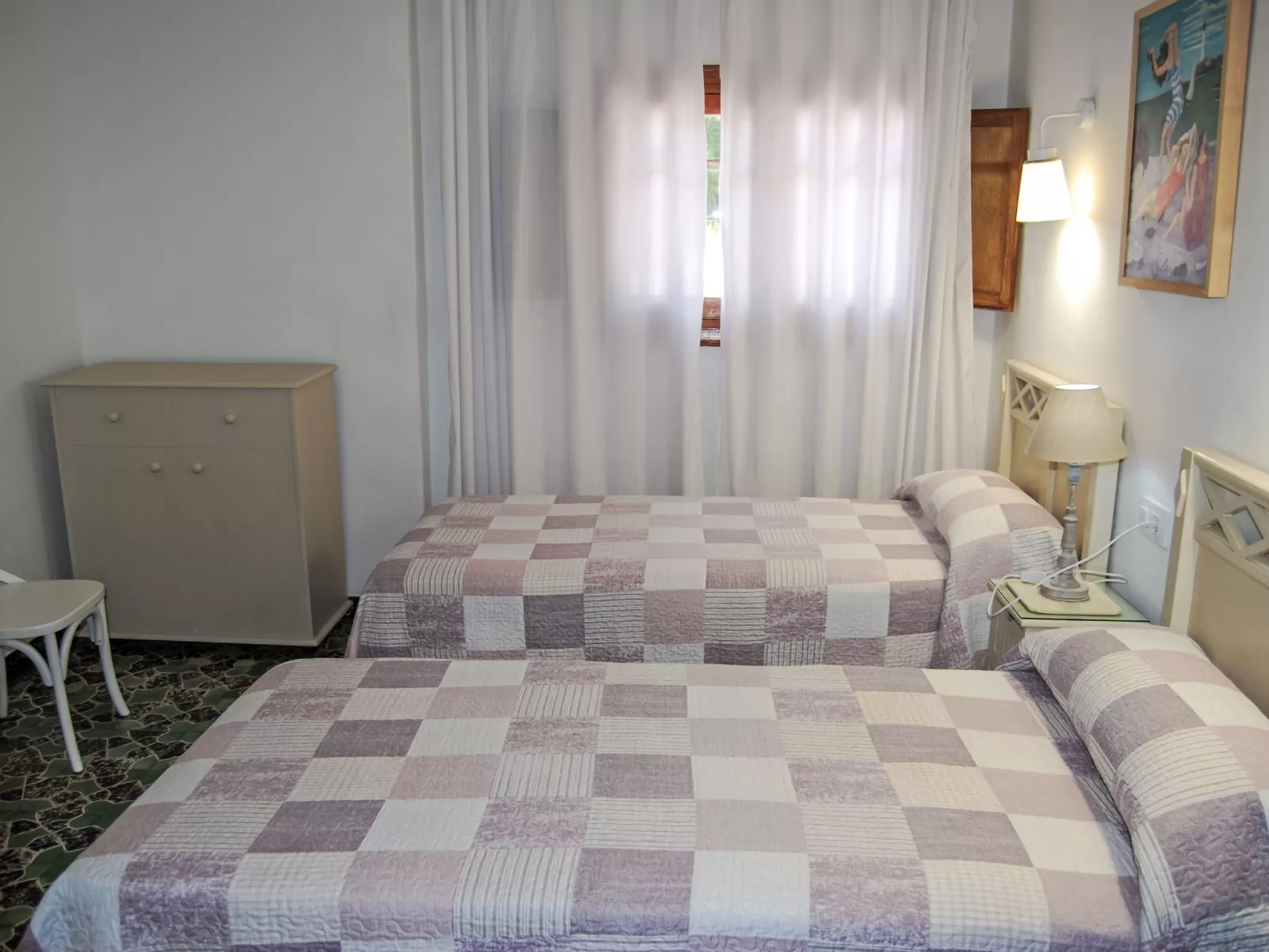 Ferienvilla, Seeblick, privater Pool und Parkplatz - Dedans