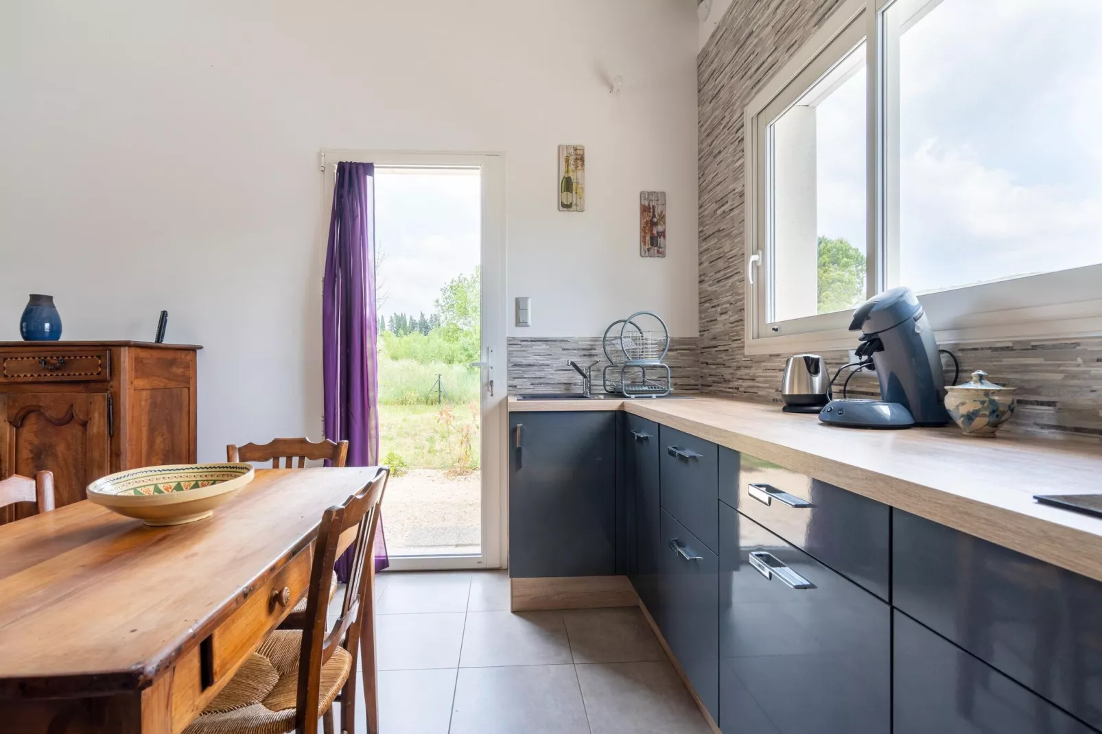 La Calade-Kitchen