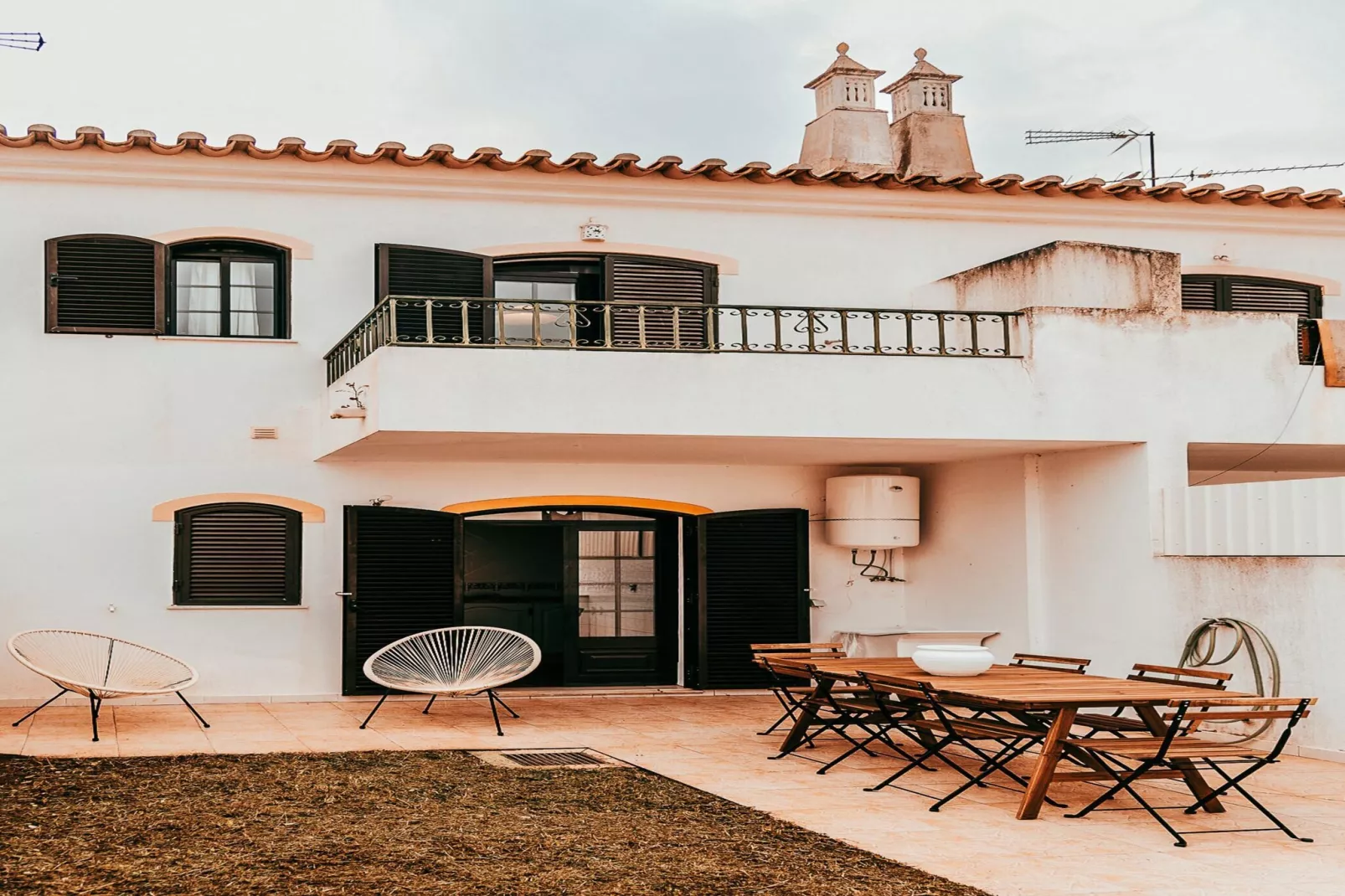 Altura Beach Villa by GT House-Exterior in summer