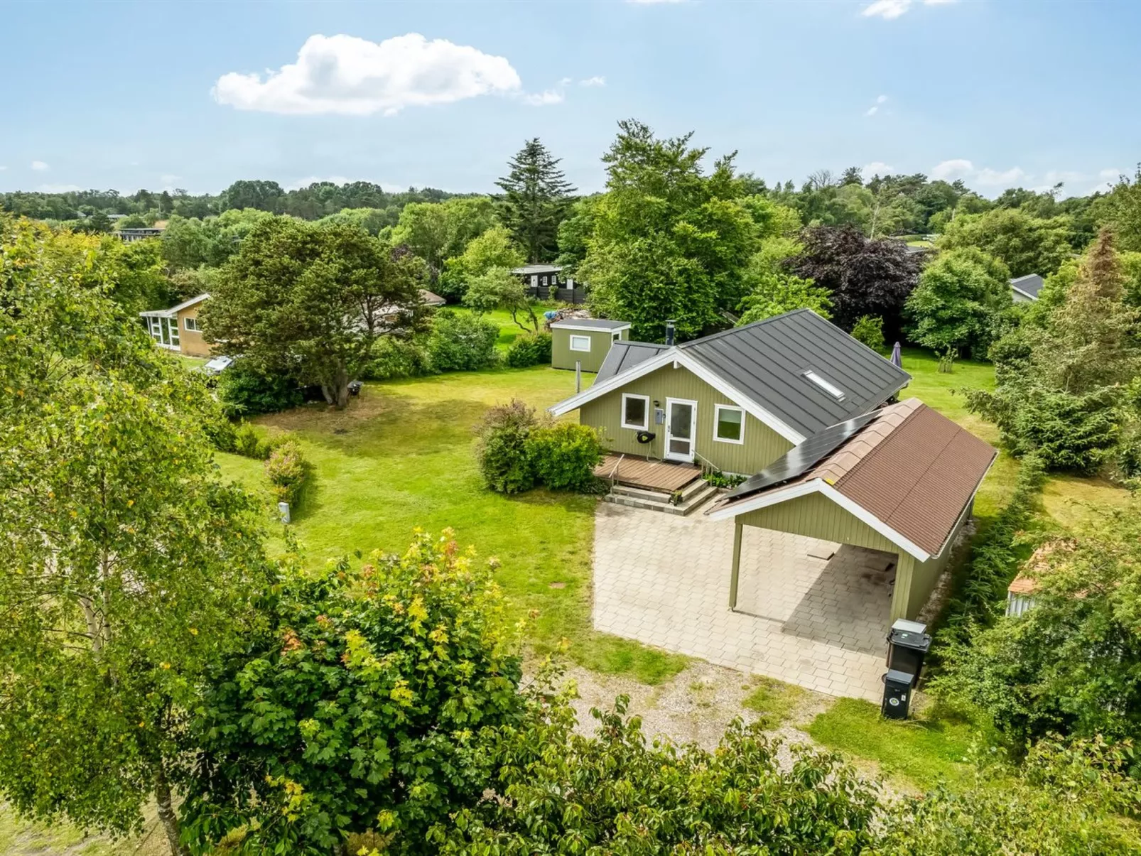 "Emiljan" -  from the sea-Dehors