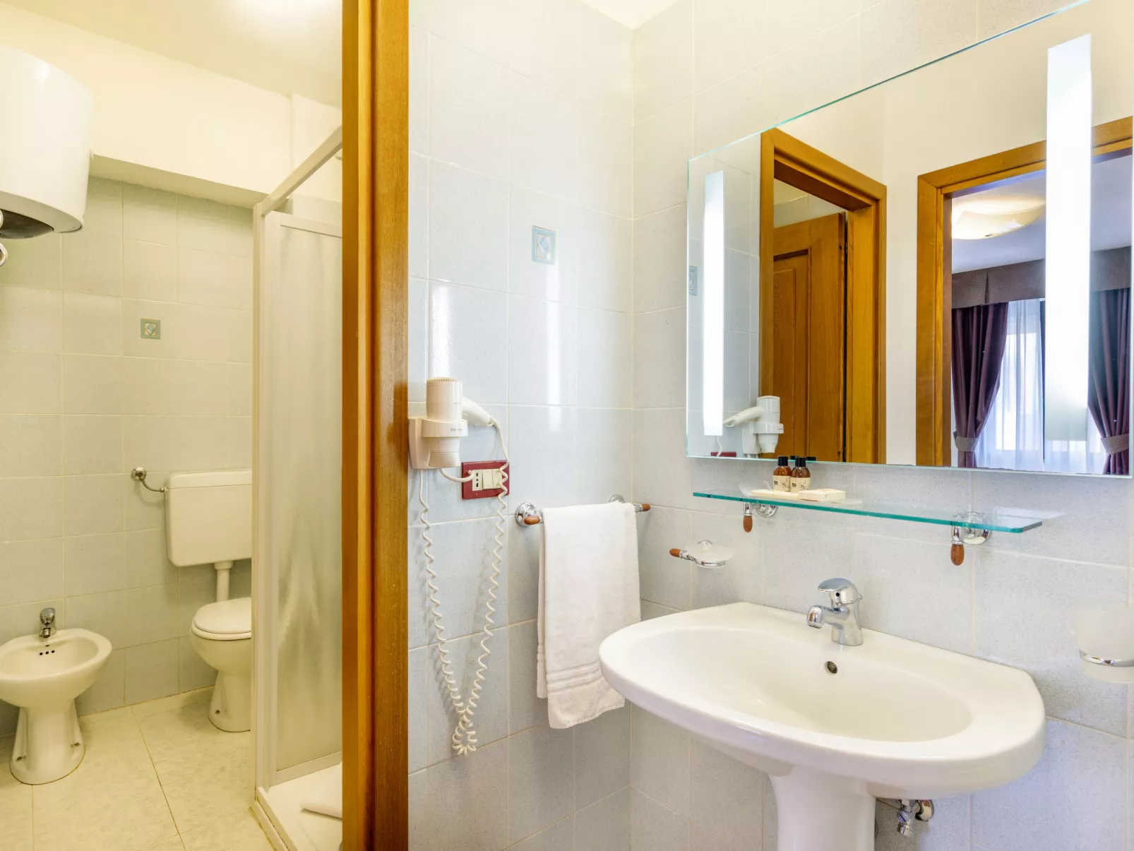 Rina Sea Apartments-Drinnen