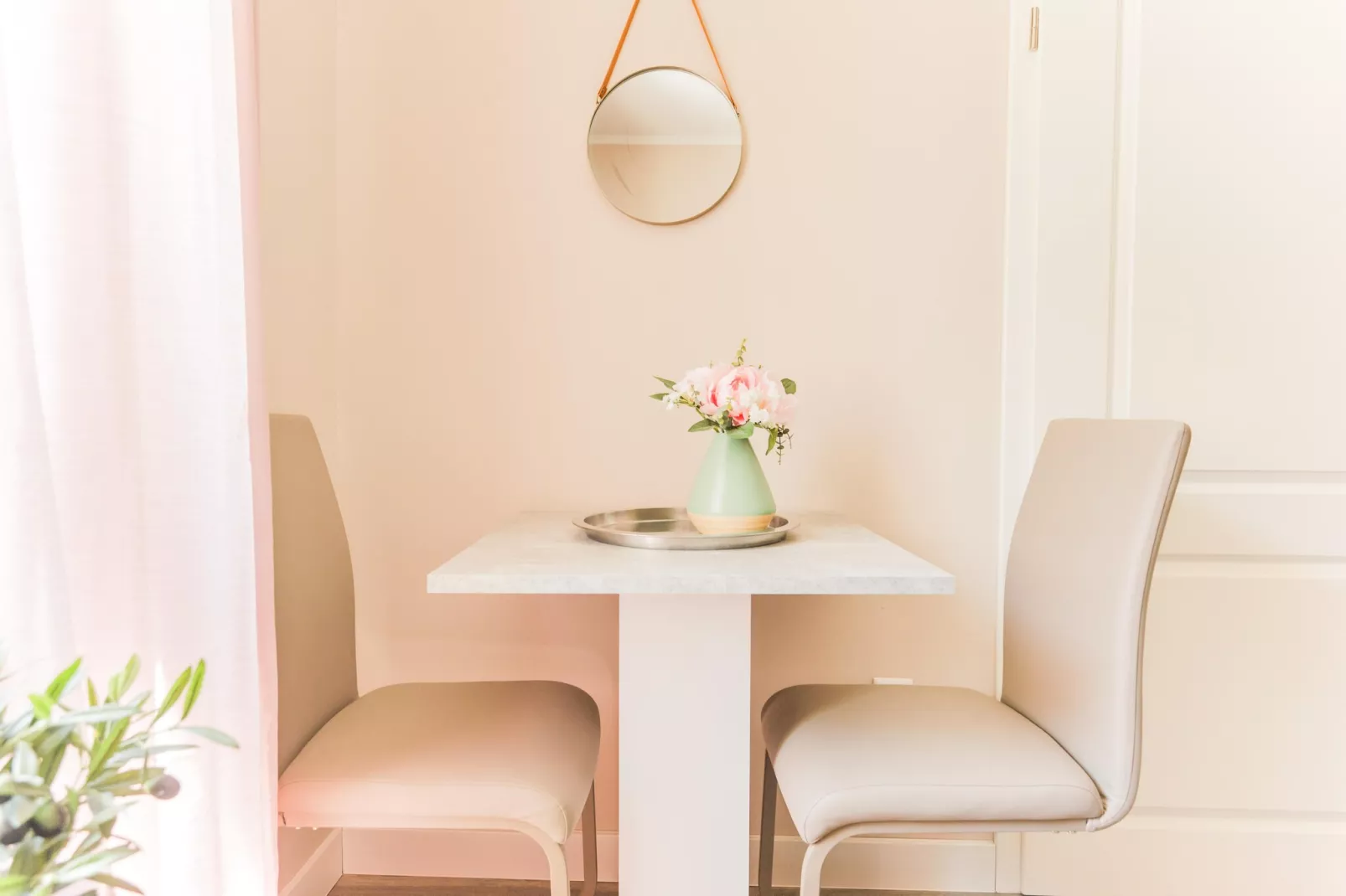 Apartment Bad Camberg-Salle à manger