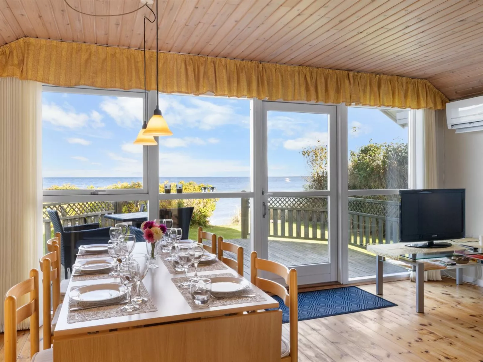 "Astrath" - 10m from the sea-Drinnen