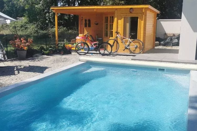 Holiday home with private pool Margaux Cantenac-Exterior summer