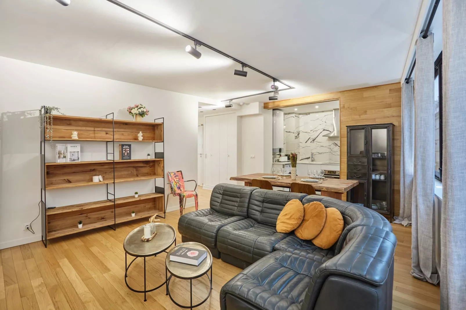 RUE DES MOINES 2-Nicht zugeordnet