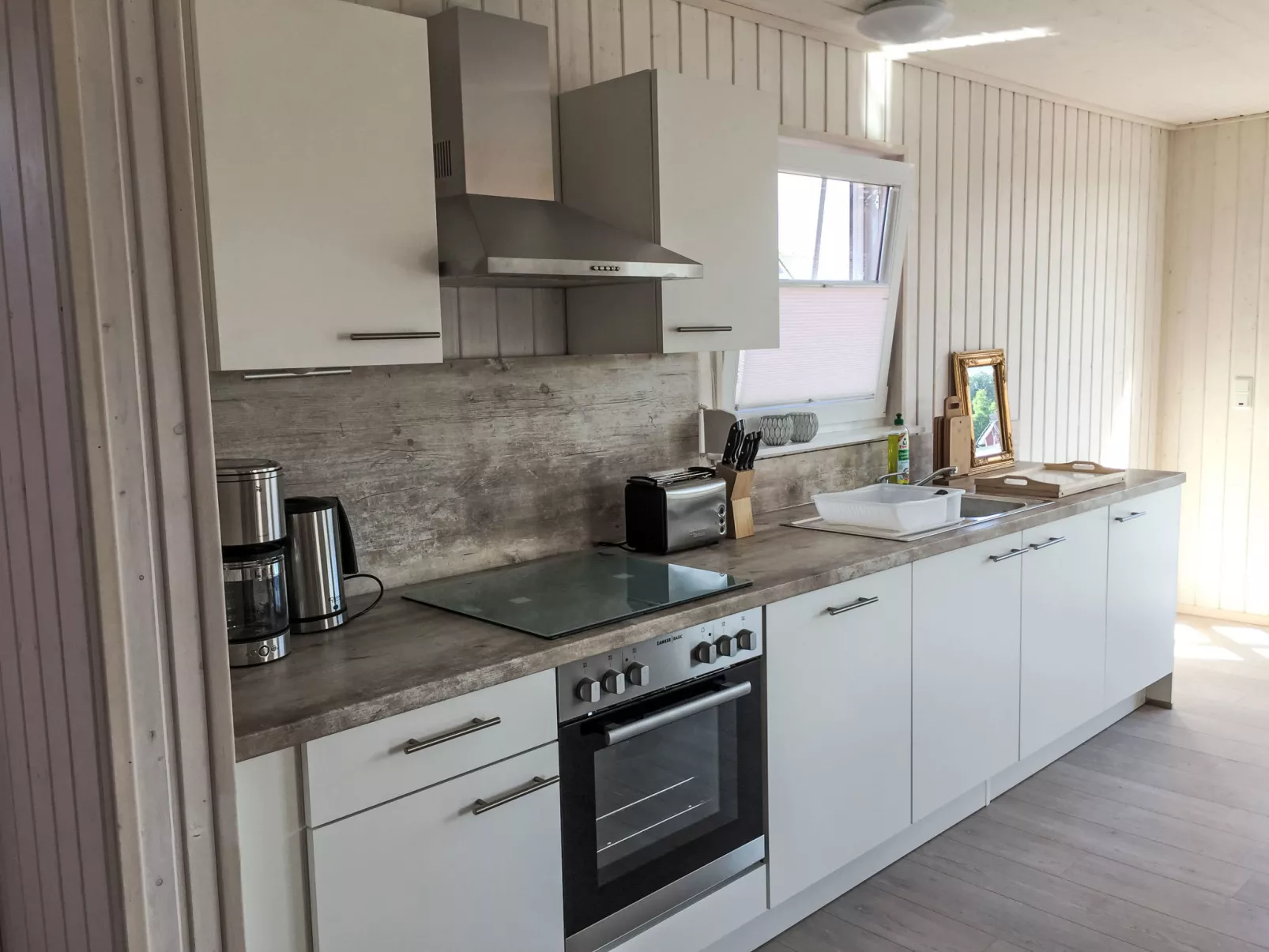 Ferienhaus am Wasser-Drinnen