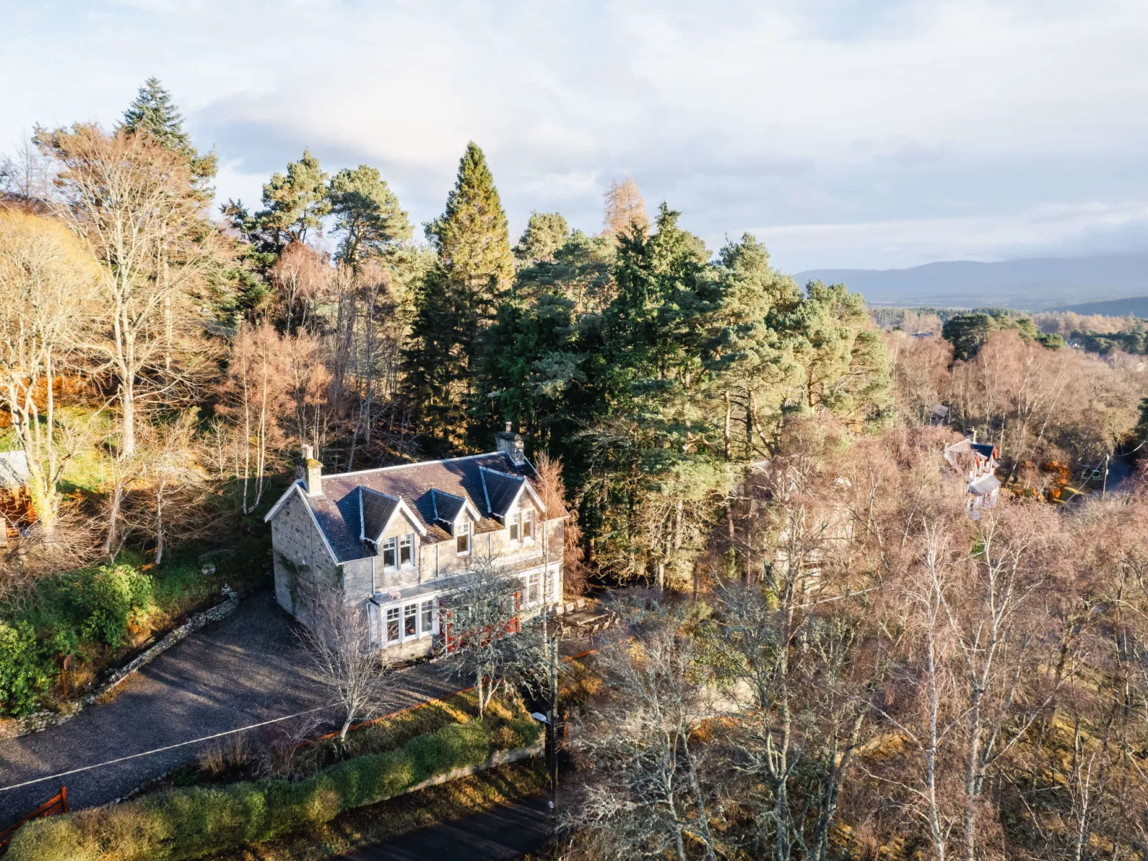 Netherwood - Draußen