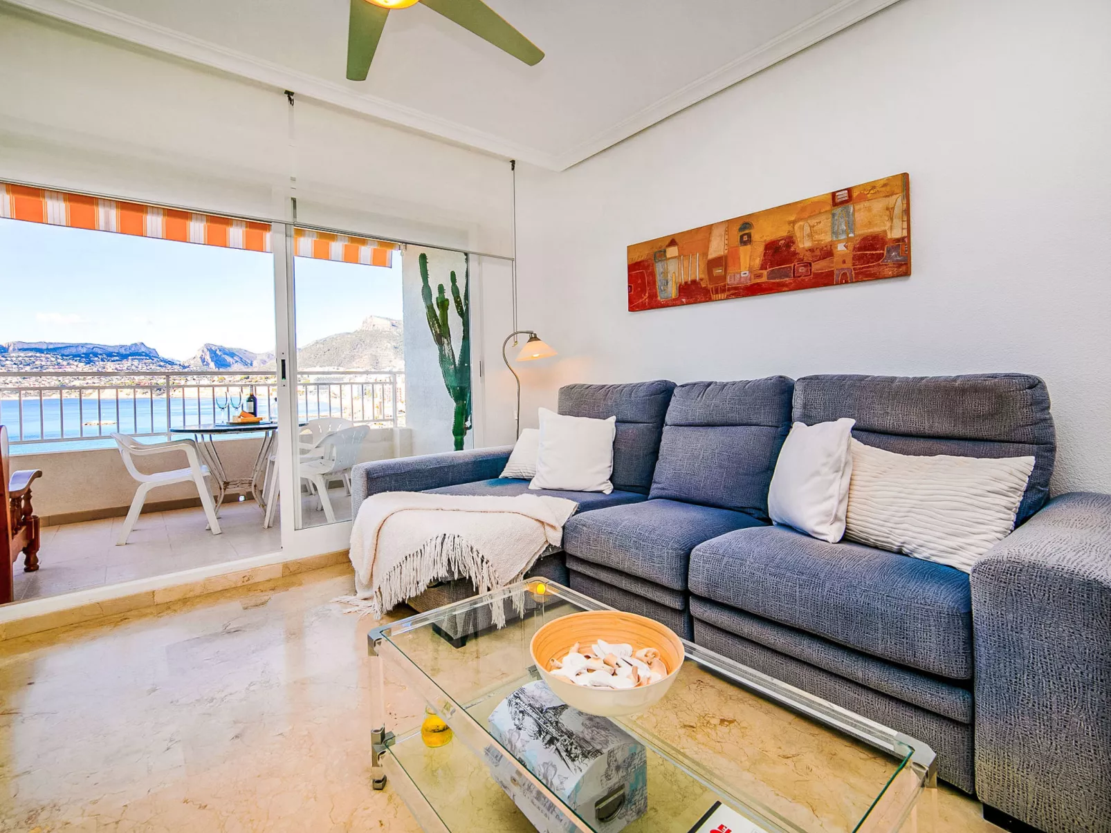 Casita Blanca - Inside