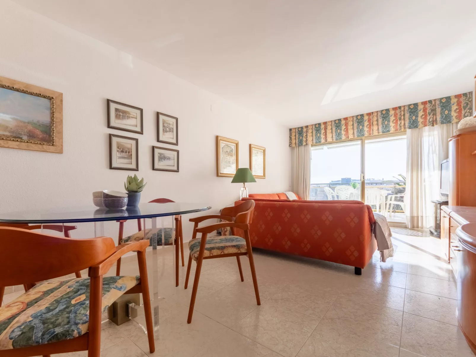 Bahia Dorada - Drinnen