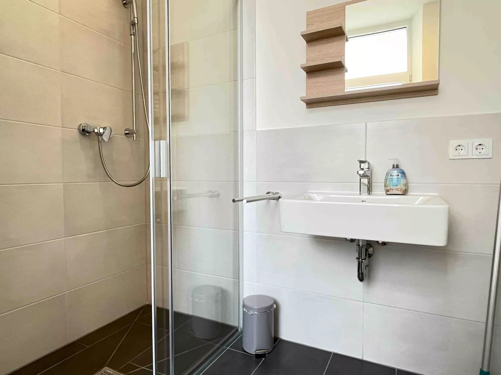 AM1O40 - Image-tags.info