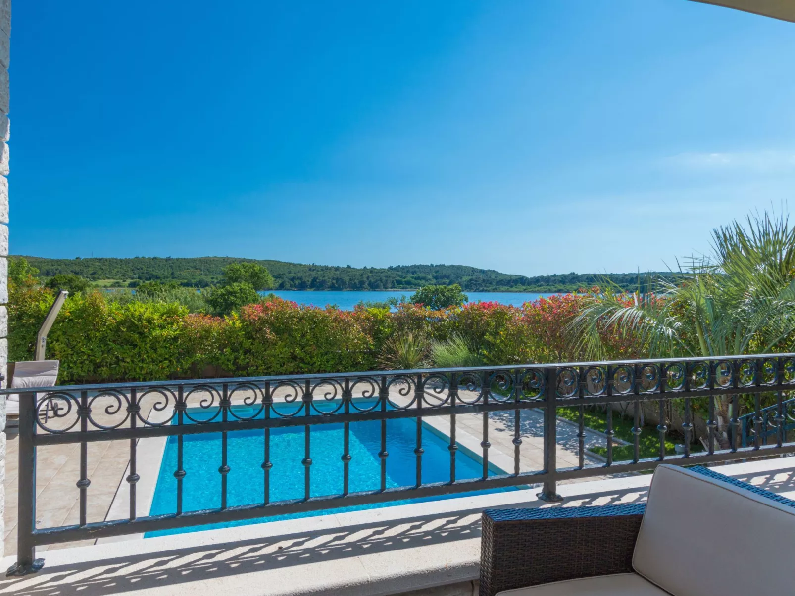 In Pomer mit privatem beheizten Pool und Meerblick - Image-tags.info