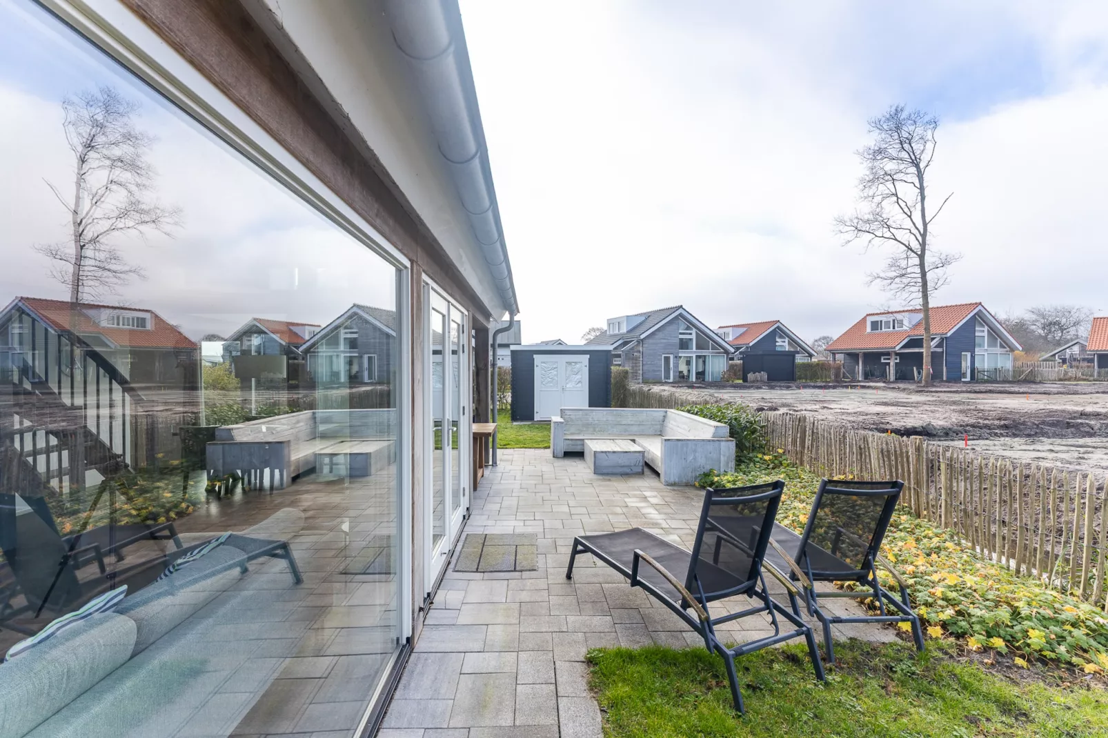 Zonnedorp 19 Modern holiday home Renesse | Beach within walking distance - Terrasse / balcon