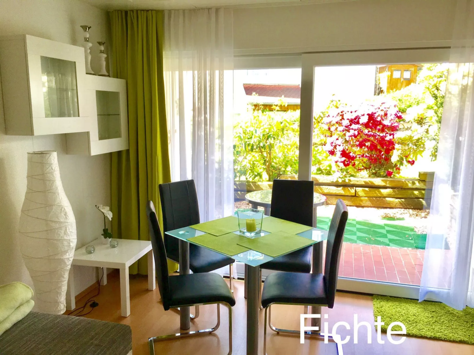 Für zwei bis vier Personen, WLAN - Image-tags.info