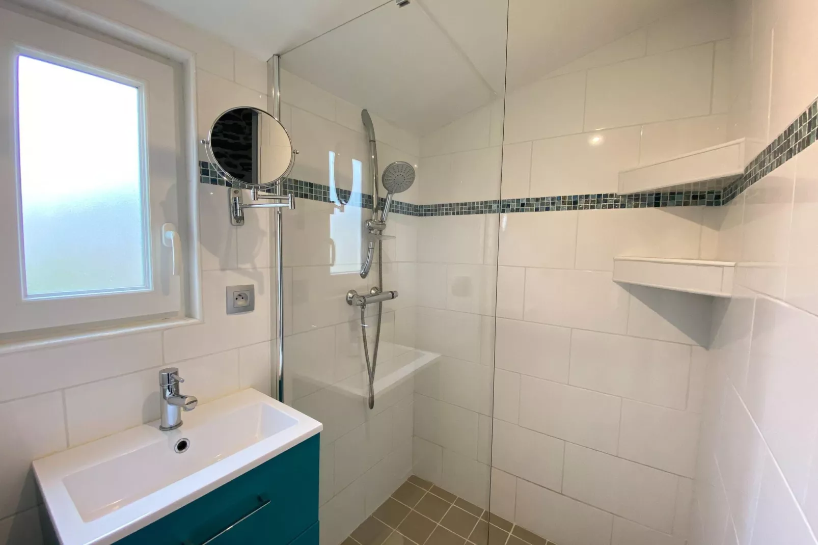 Landhaus Le Minhic sur Rance-Bathroom