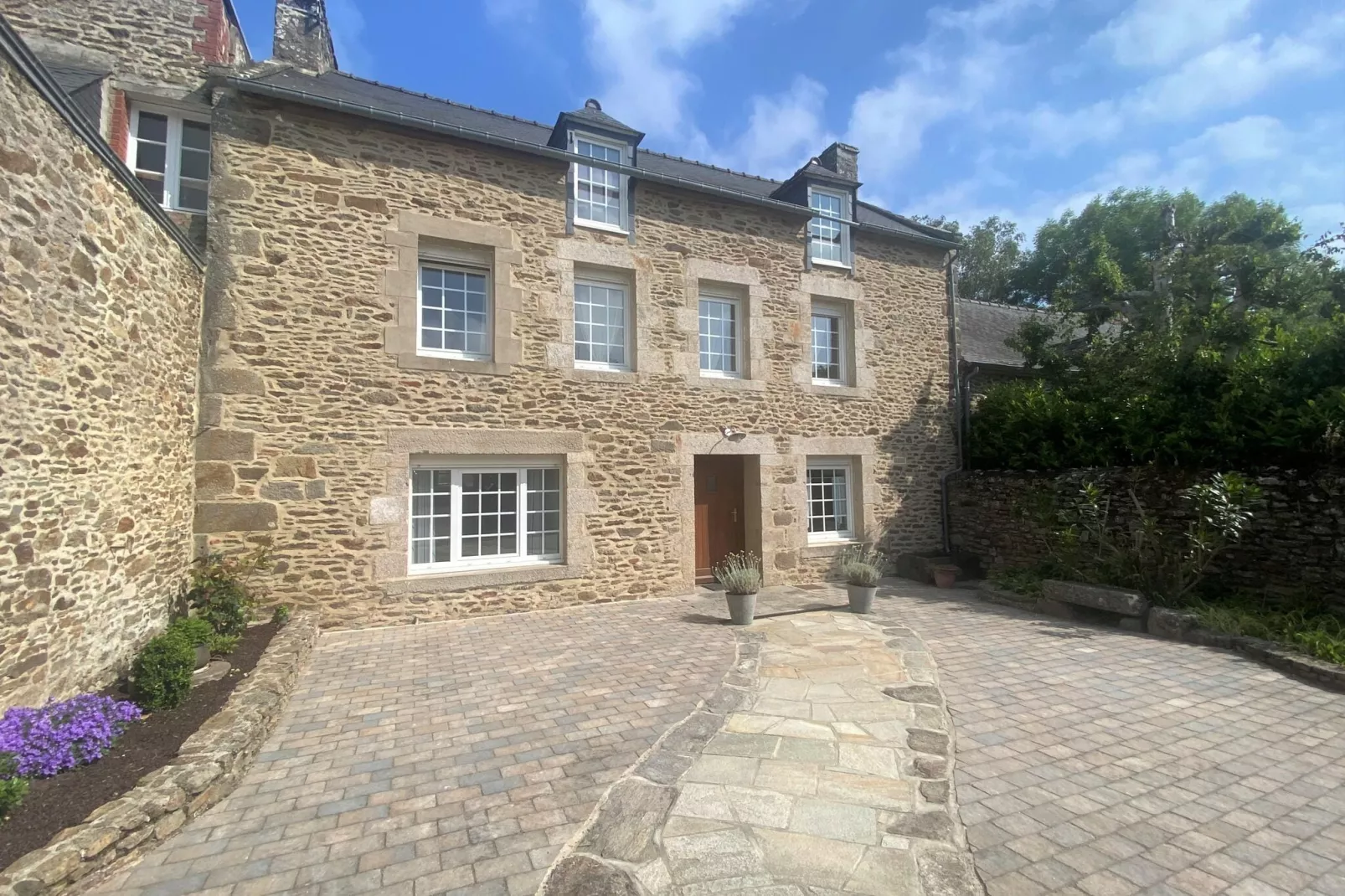 Landhaus Le Minhic sur Rance-Exterior summer