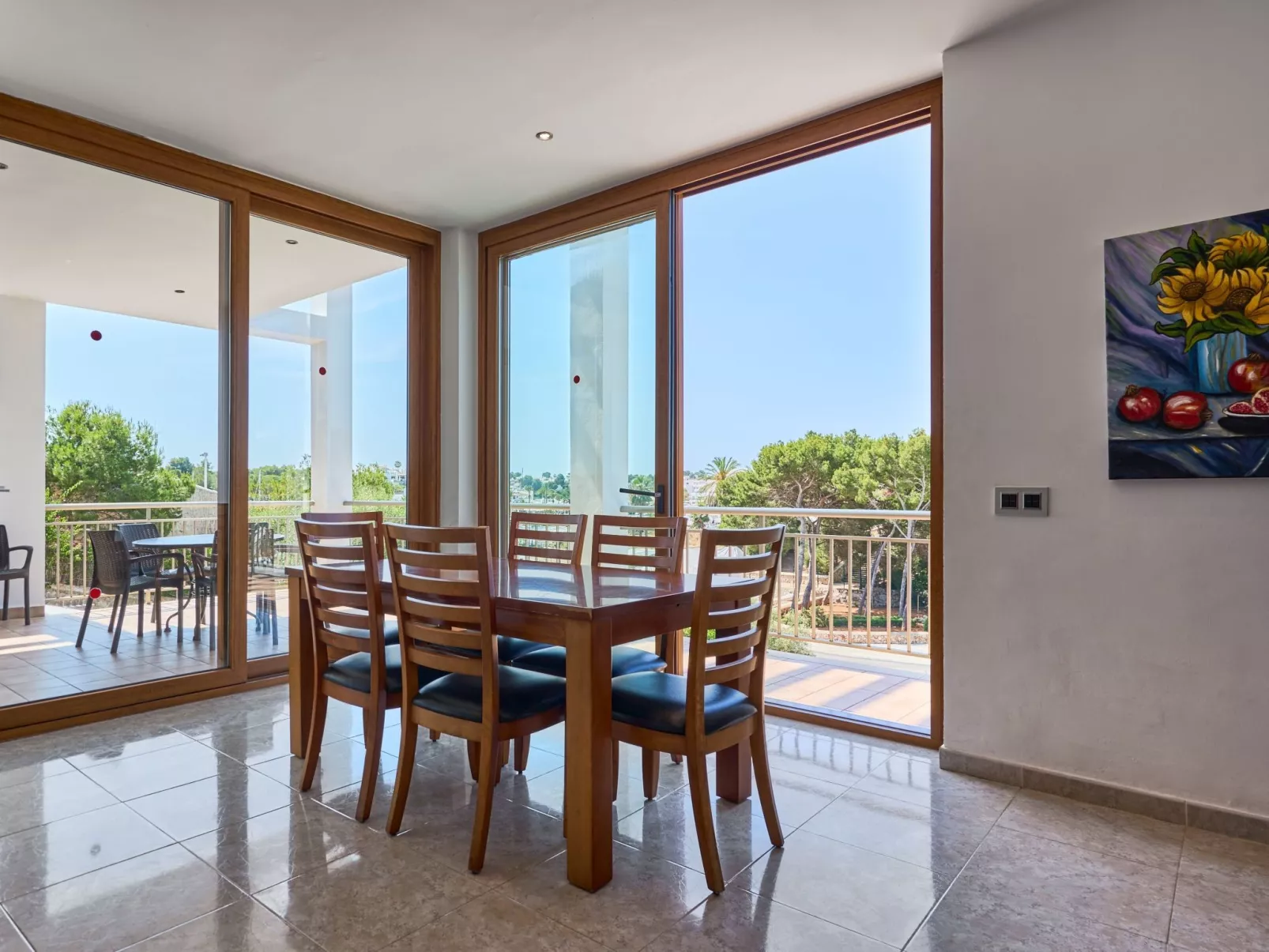 Cala Dia - Inside