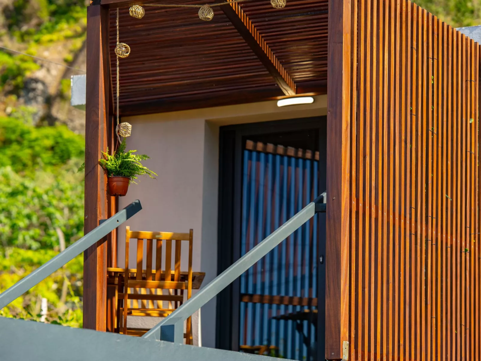 Modernes Studio, Terrasse mit Meerblick und Zugang zur Brandung-Image-tags.info