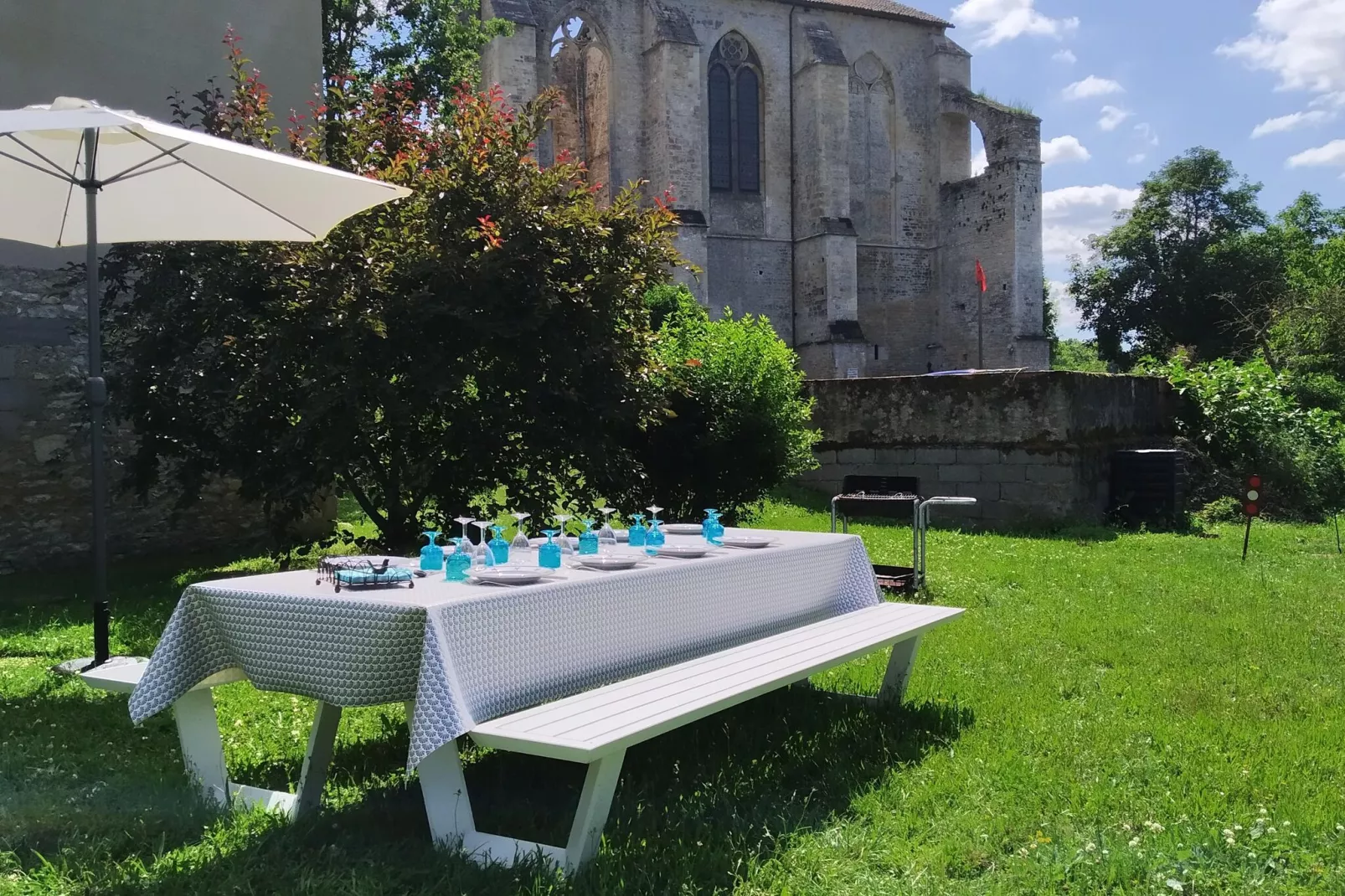 Le Chiquedou-Gardens summer