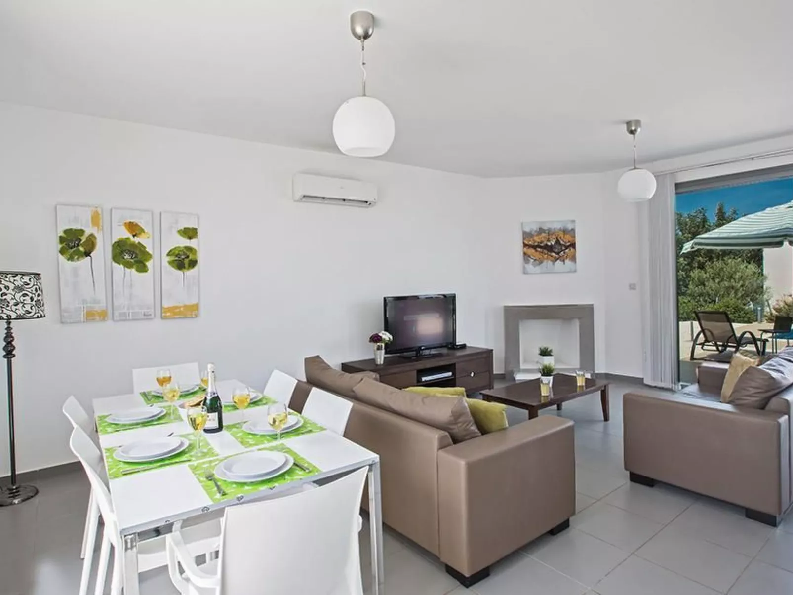 Latchi Ferienvilla EV26 - Image-tags.info