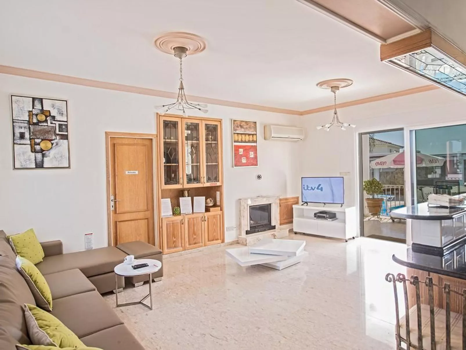 Familienvilla in Paralimni mit spektakulärer Aussicht - Image-tags.info