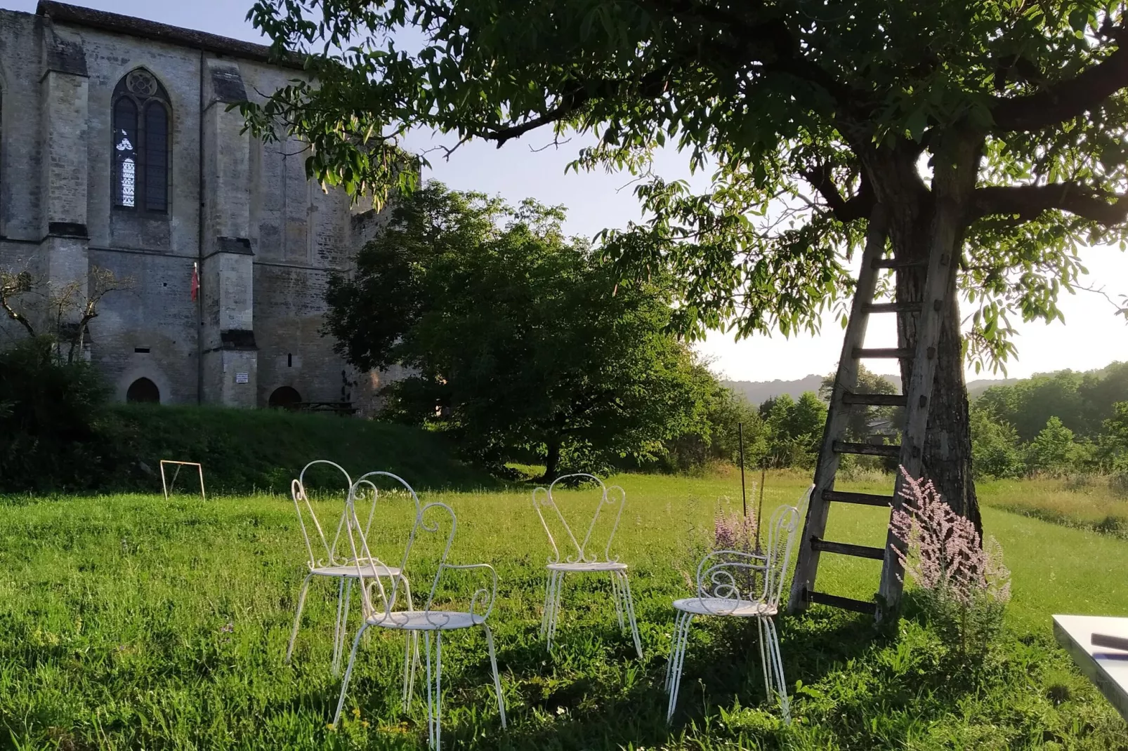 Le Chiquedou-Gardens summer