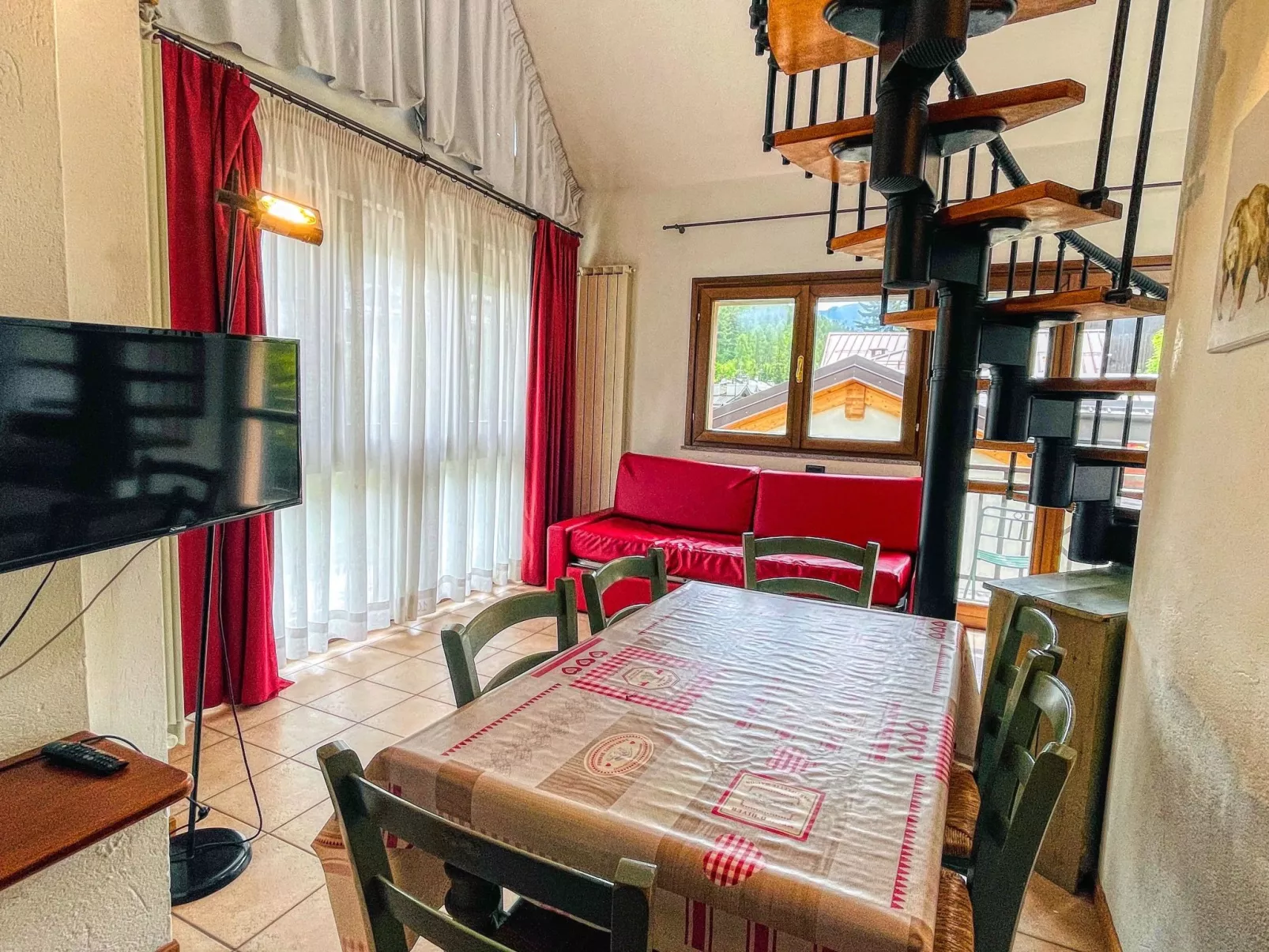 Drei-Zimmer-Dachgeschosswohnung 6 p.l. Villa Frejus - Image-tags.info