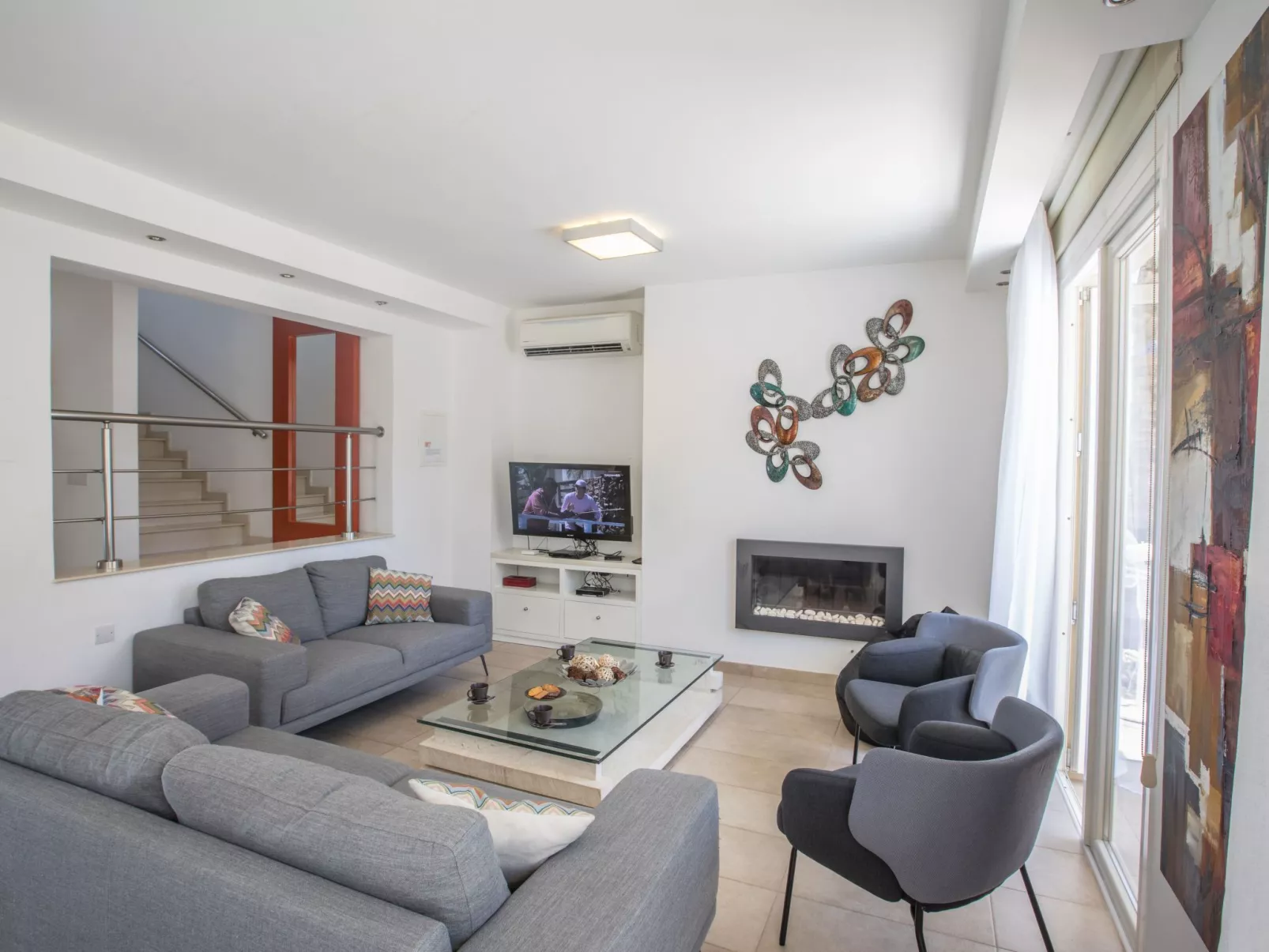 3-Schlafzimmer-Luxusvilla mit Pool und teilweise Meerblick - Image-tags.info