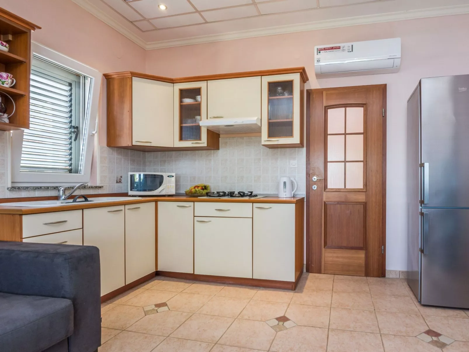 Apartment Weiss 1 - Image-tags.info