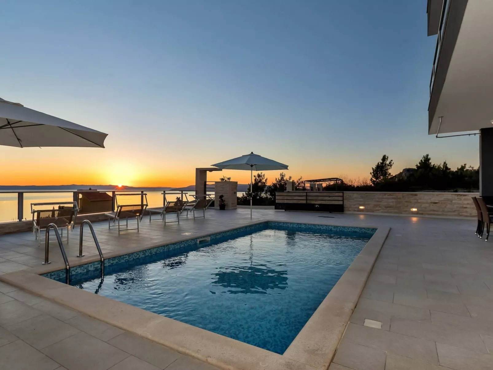 Villa Infinite mit Schwimmbad und Meerblick - Image-tags.info