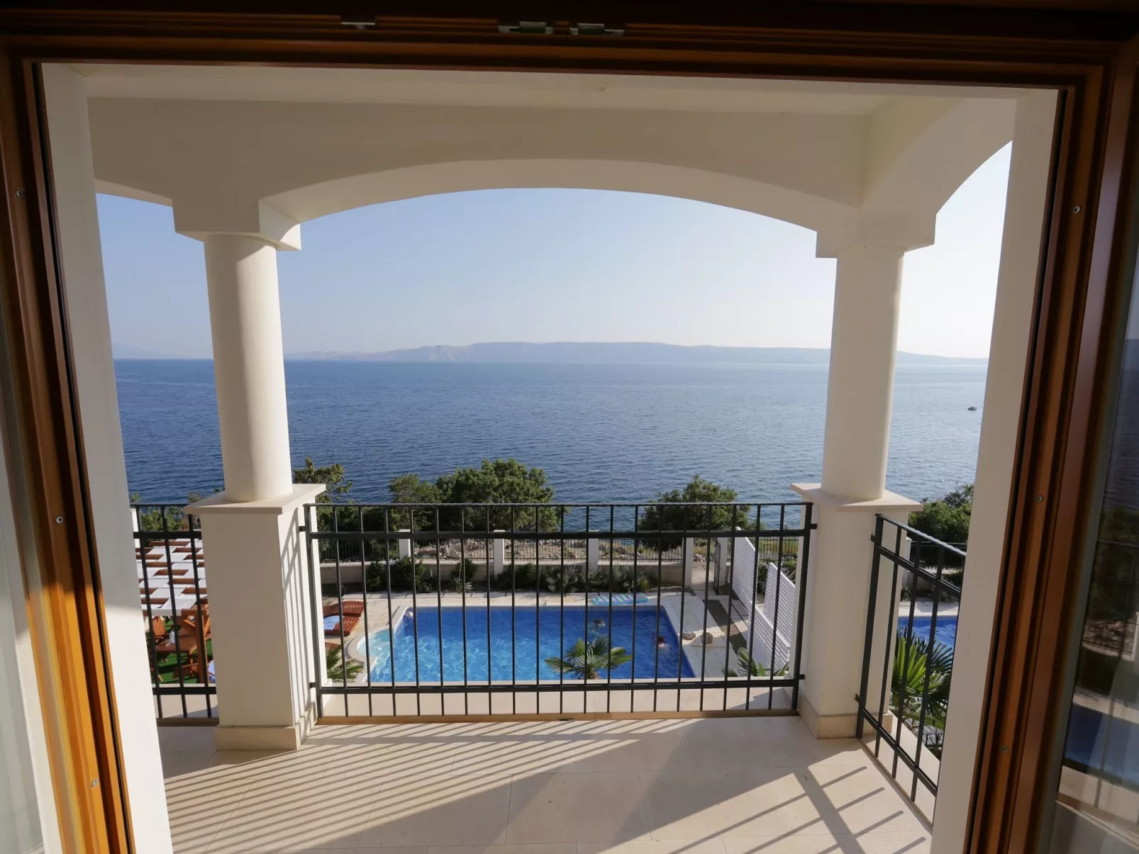 Wohnung "Zayml Povile" mit Blick auf das Wasser - Image-tags.info