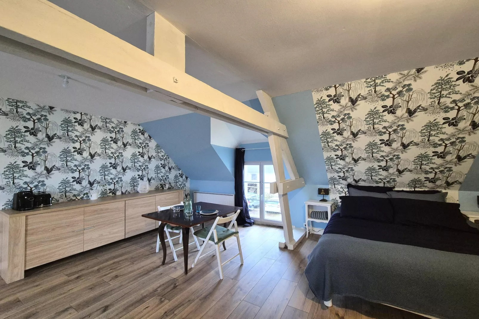 Studio au 1er étage - Esszimmer