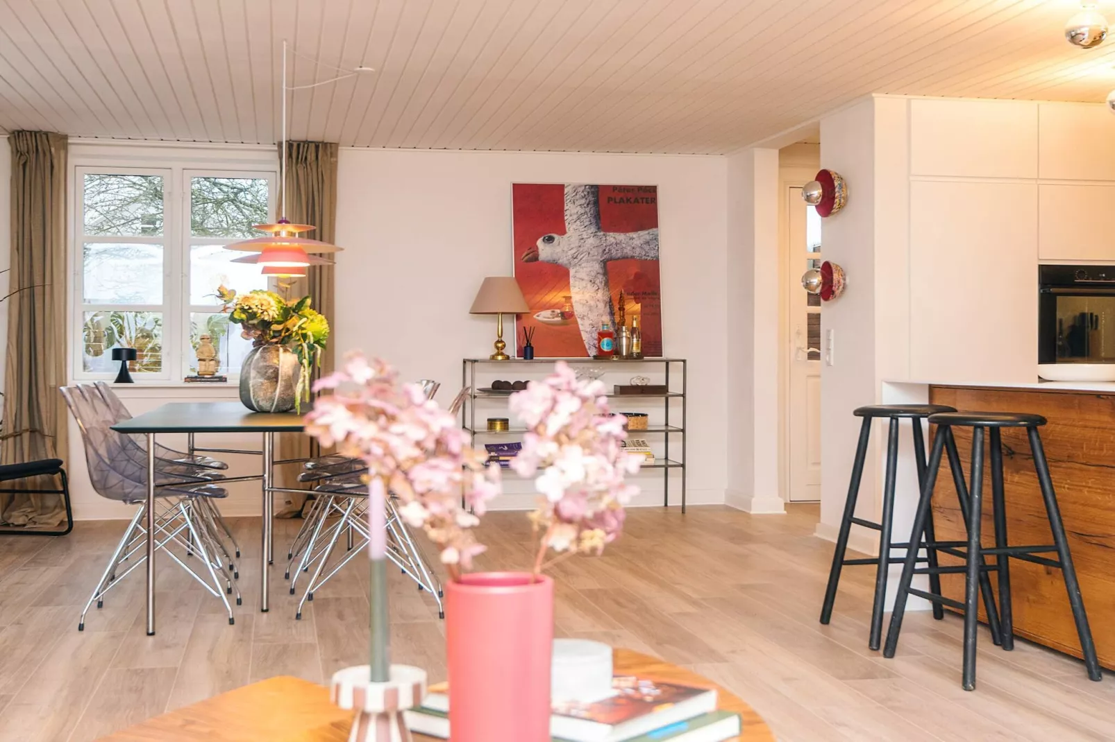 Nature Escape: Forest & Lake Access - Indoor