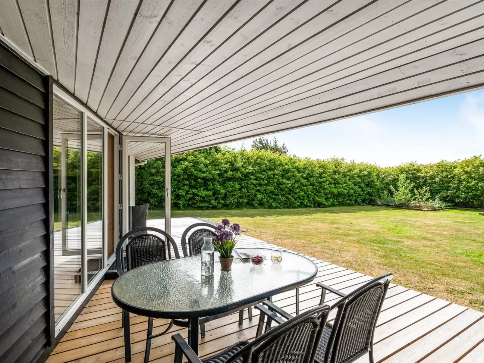 "Yorick" - 350m to the fjord - Outside