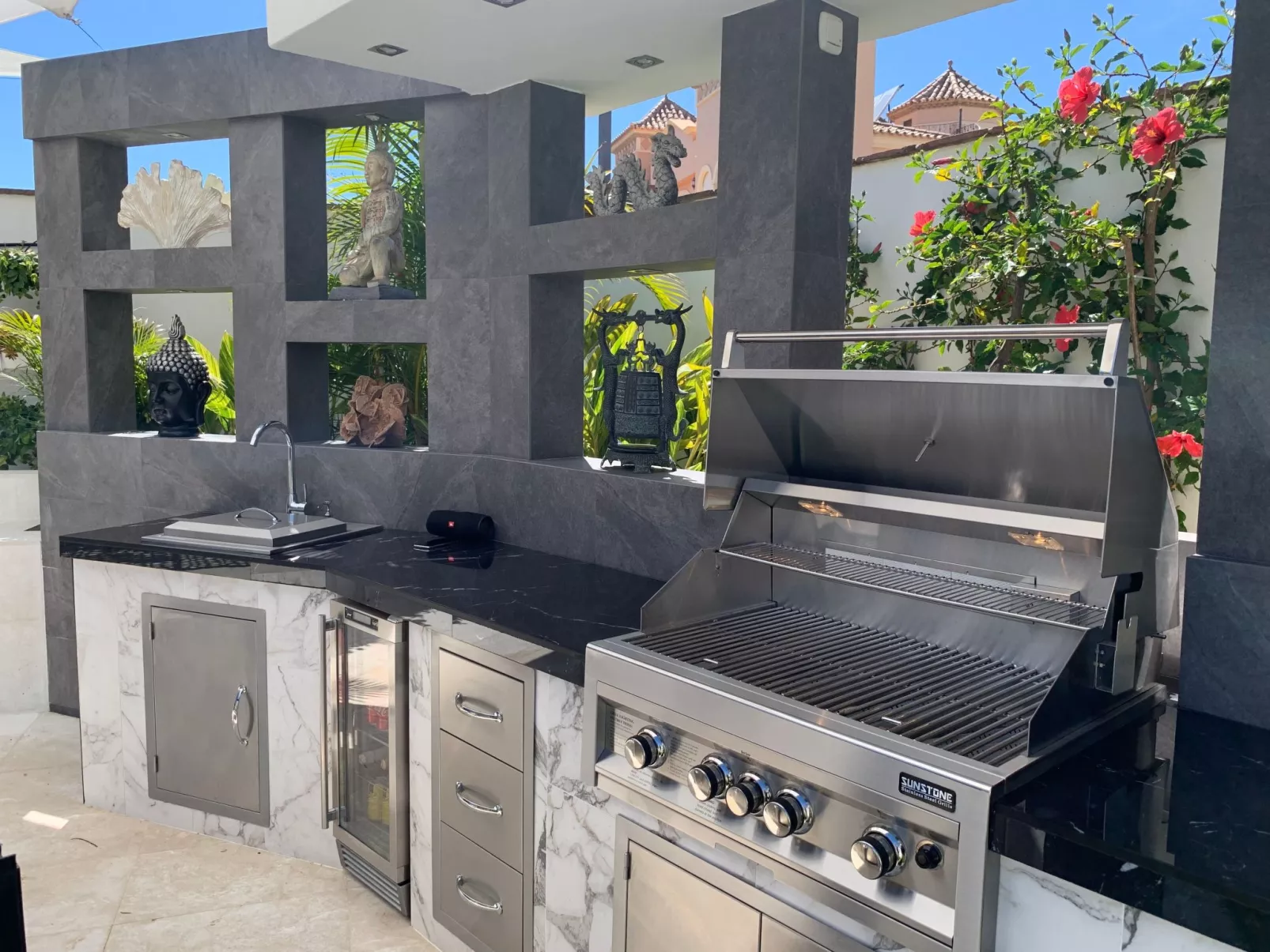 In der Nähe des Strandes, beheiztes Schwimmbad, Spielraum, Spielzimmer, etc - Draußen