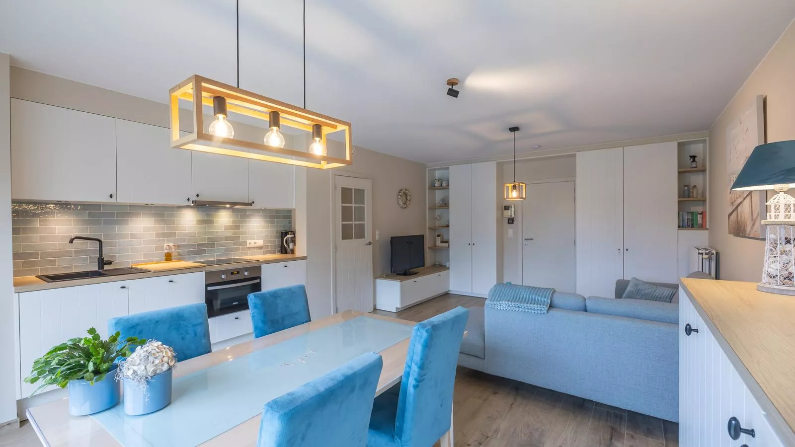 Lotus - 0003 + park. 3 - Living room